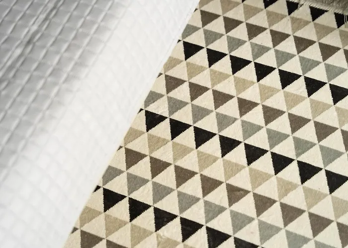 Cozy And Modern Loft Next To The Old Town *