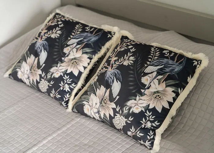 아파트 Cozy And Modern Loft Next To The Old Town